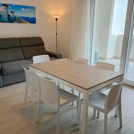 Apartman Florinas Con Piscina - Family Lido di Jesolo